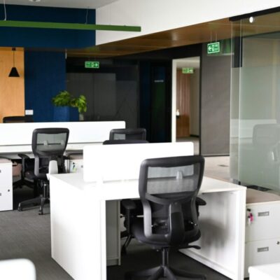 Modular workstation systems perfect for collaborative office environments